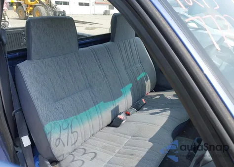 1999 Toyota Tacoma z USA, uszkodzony, nr VIN 4TANL42N3XZ472269